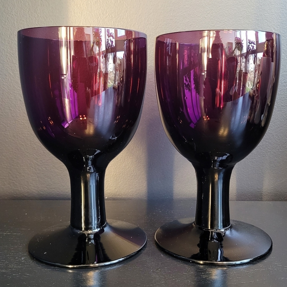 MCM 1950s Amethyst Goblets Sara Hopea Untracht for Nuutajärvi Wine Glasses x2